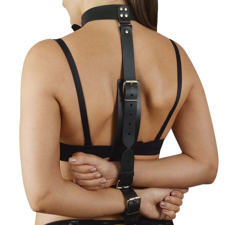 Черная кожаная фиксация рук за спиной "Новичок" 1
