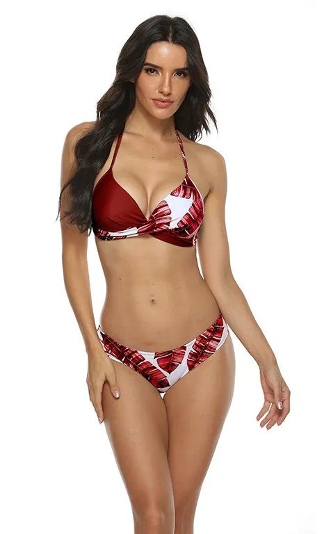 Женский красно-белый раздельный купальник с растительным принтом 2