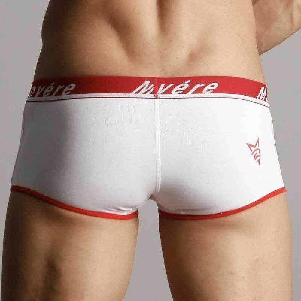 Белые трусы-хипсы с красной резинкой и надписью Movere 3