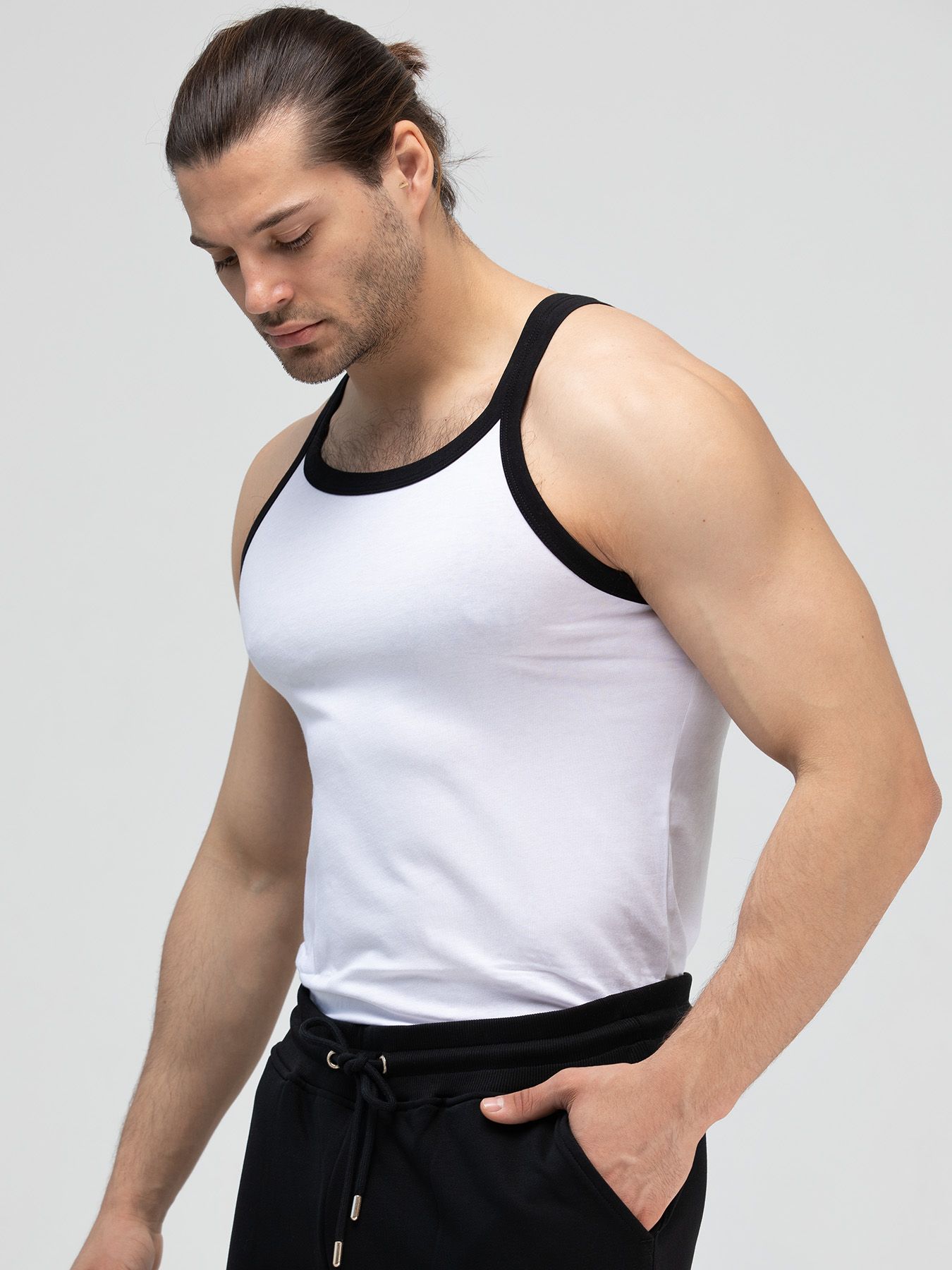 Мужская майка с контрастной окантовкой 3