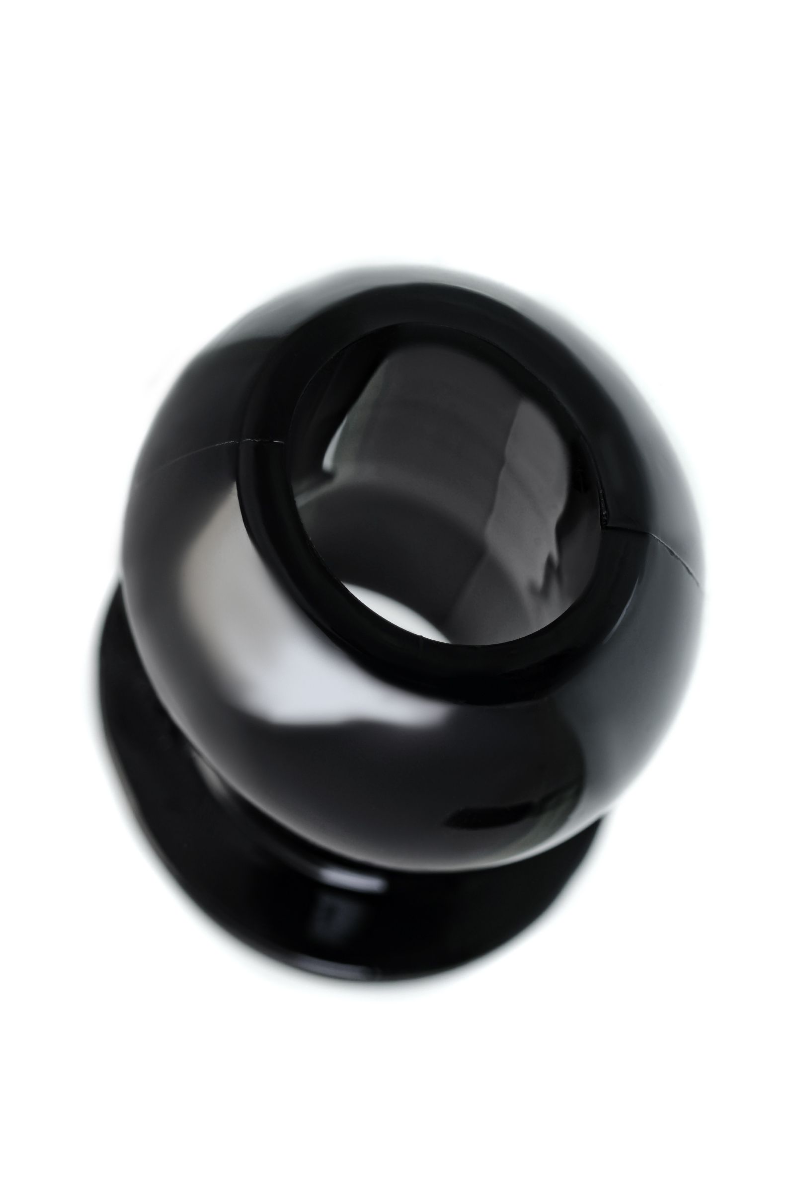 Черная анальная втулка Basic M - 6,5 см. 11