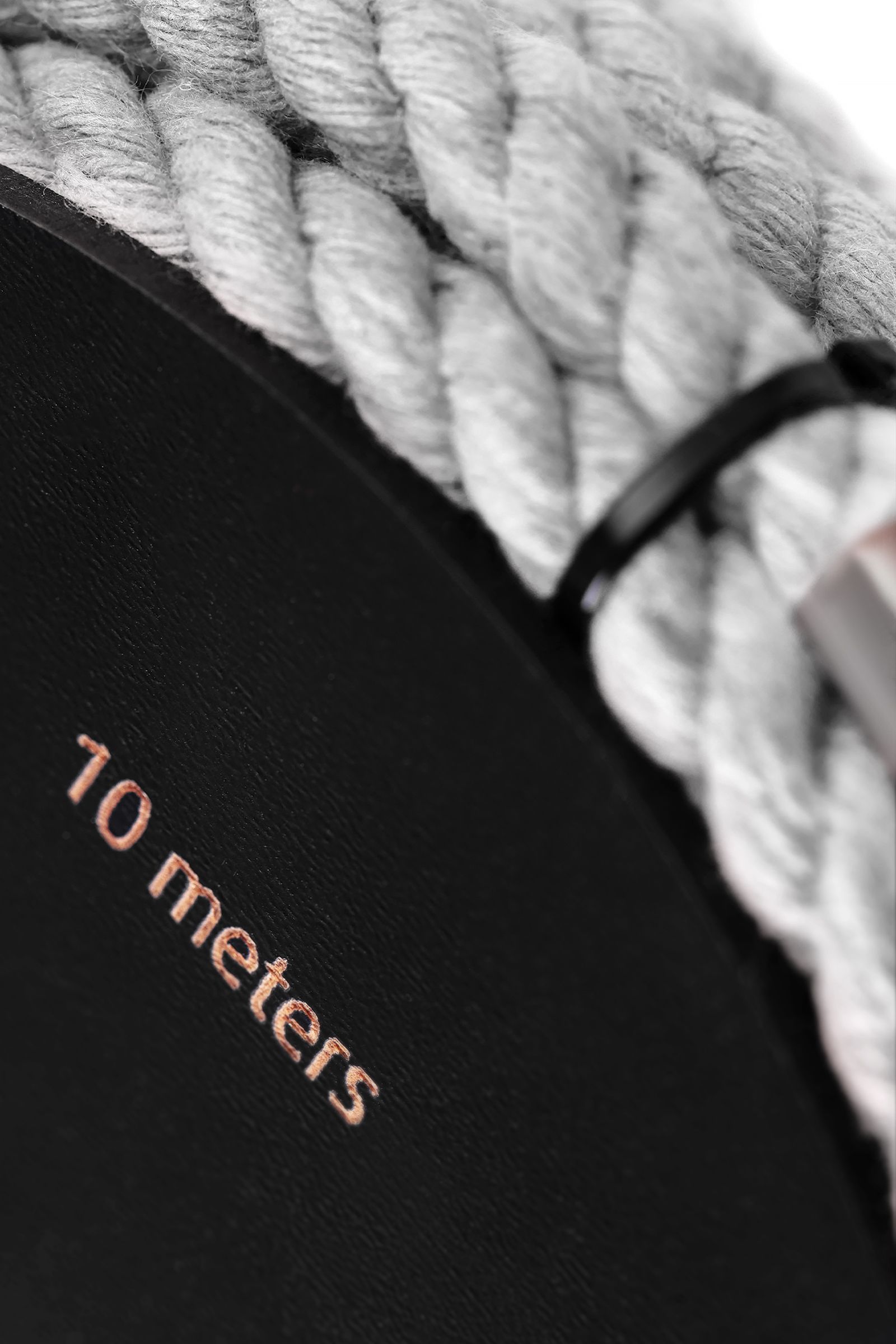 Белая веревка для шибари на катушке - 10 м. 7