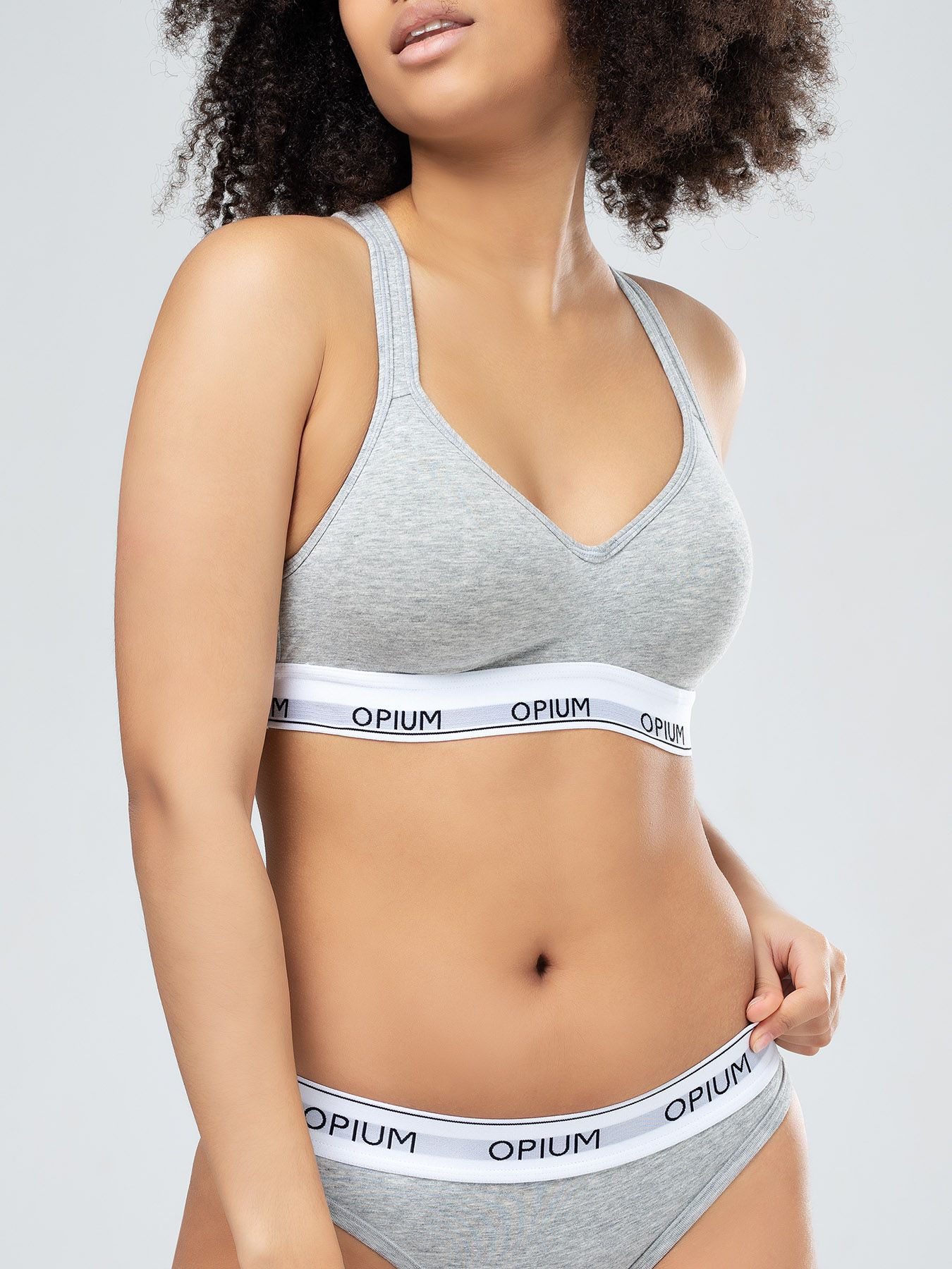 Комфортный топ-бра в спортивном стиле 5