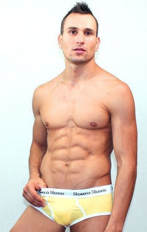 Мужские трусы-брифы с низкой посадкой и контрастной белой резинкой 20