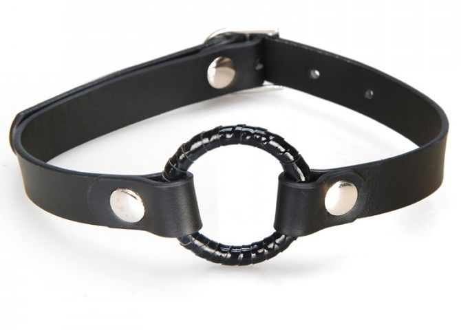 Чёрный кляп с кольцом 1