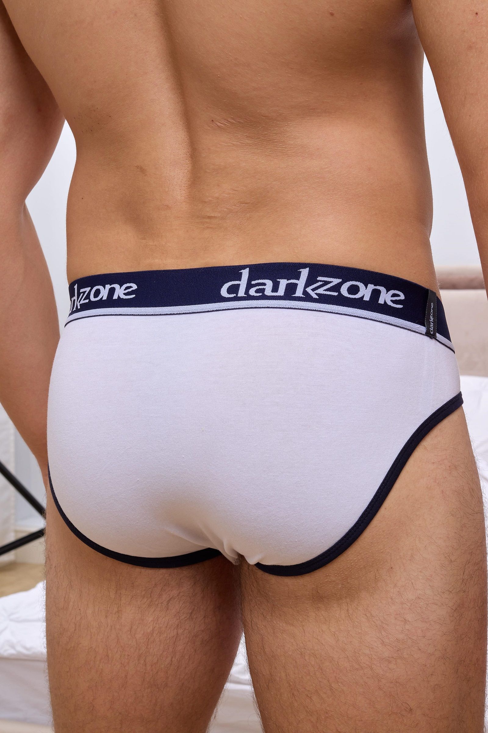 Белые мужские трусы-брифы с вырезом 3