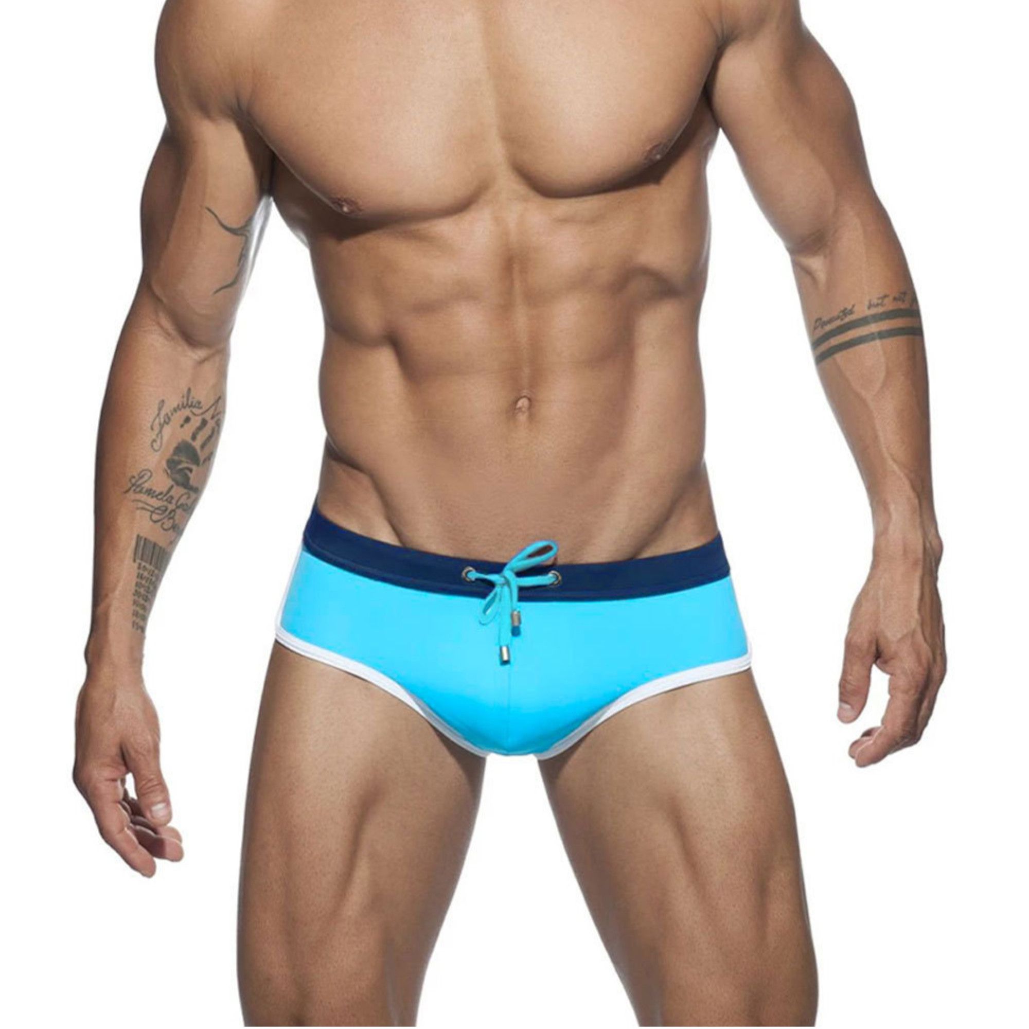 Голубые мужские плавки-брифы с контрастной отделкой 1