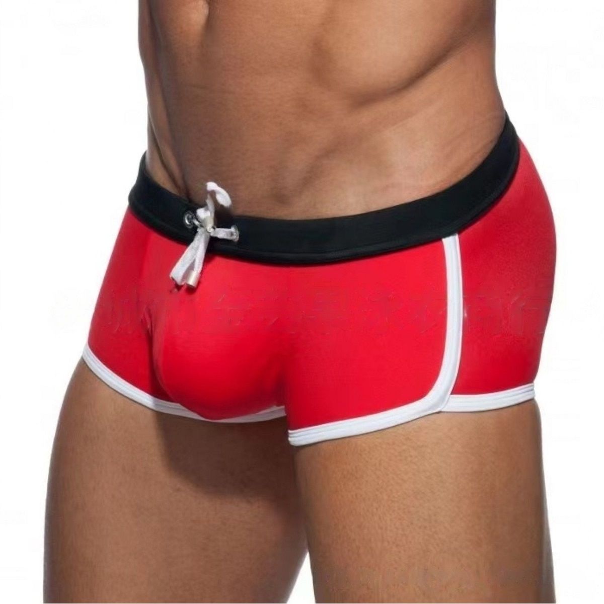 Красные мужские плавки-хипсы с контрастной отделкой 1