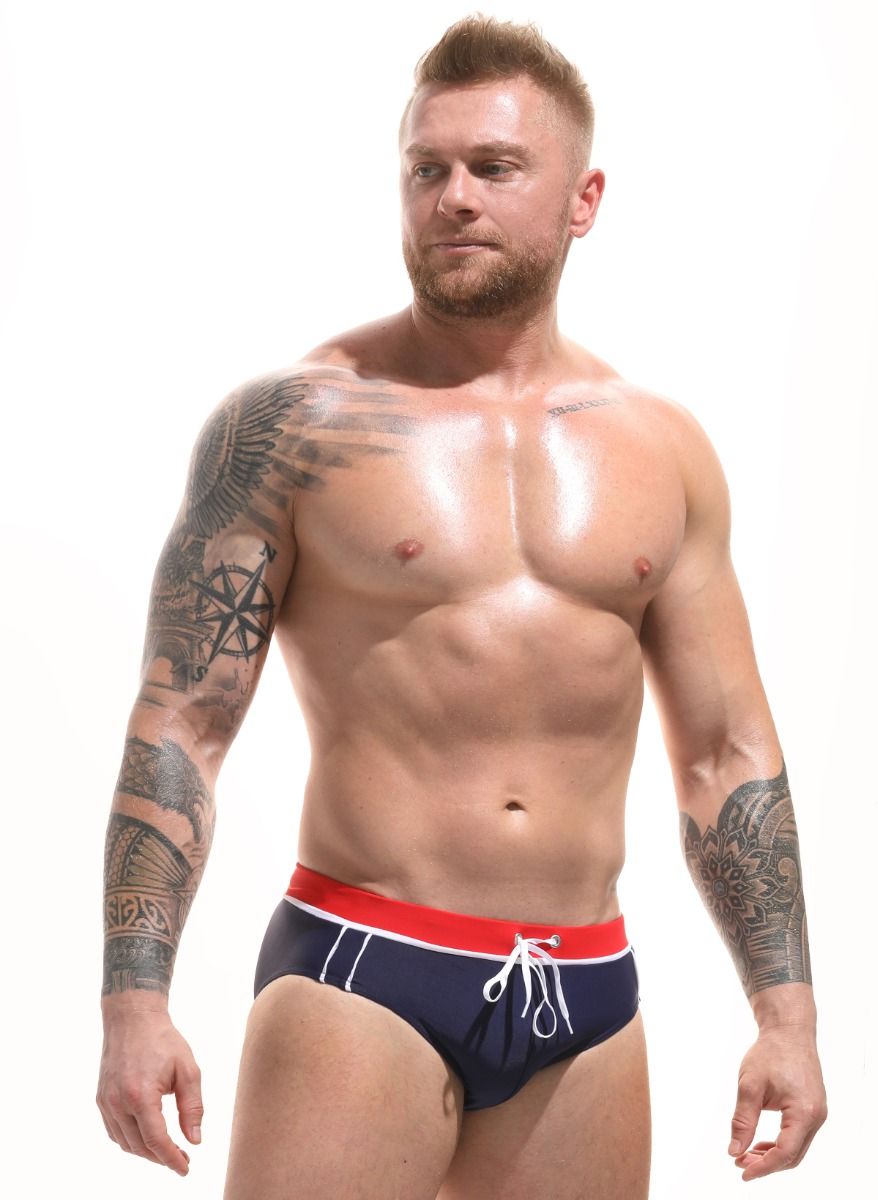 Пляжные плавки с контрастной отделкой 3