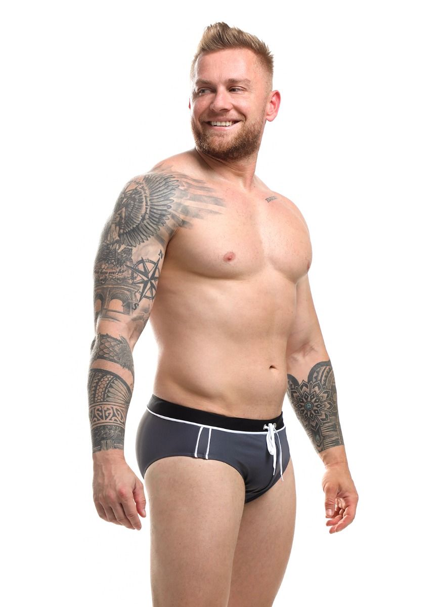 Пляжные плавки с контрастной отделкой 1