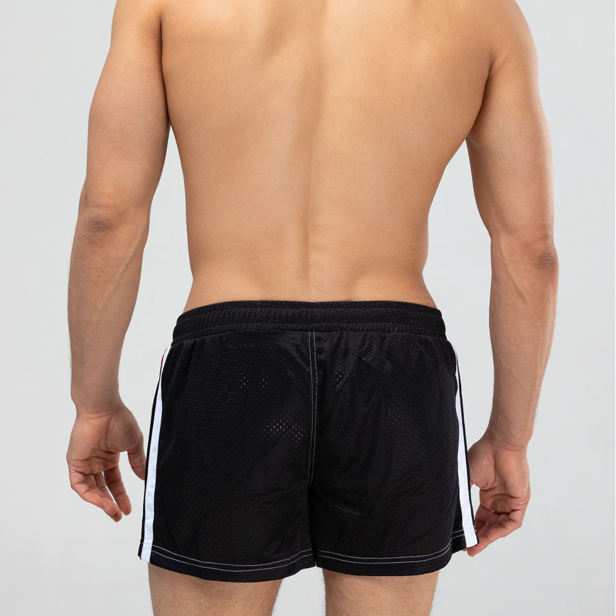 Мужские короткие шорты из быстросохнущего перфорированного материала 8