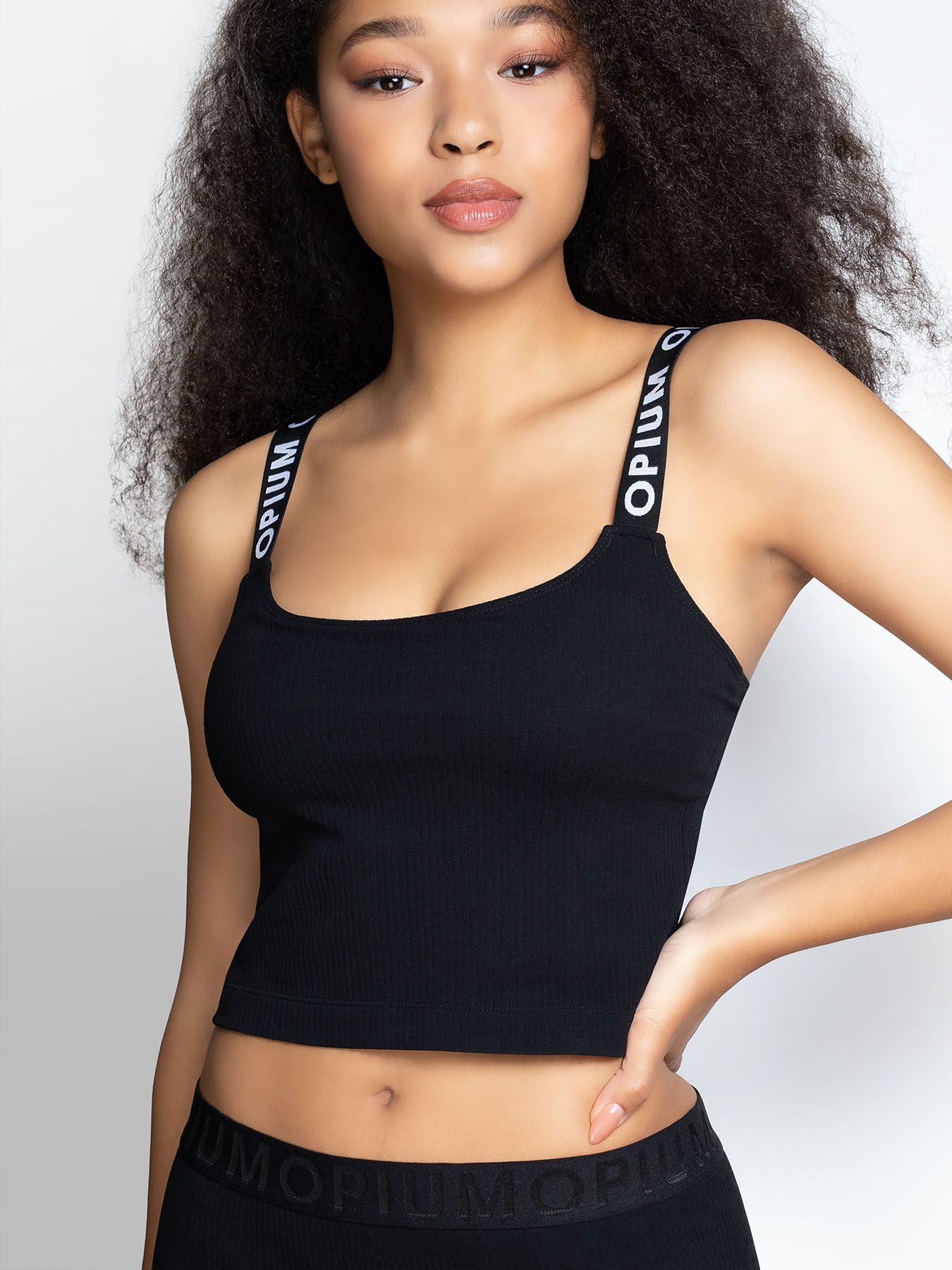 Женский укороченный топ из мягкого трикотажа в рубчик 1