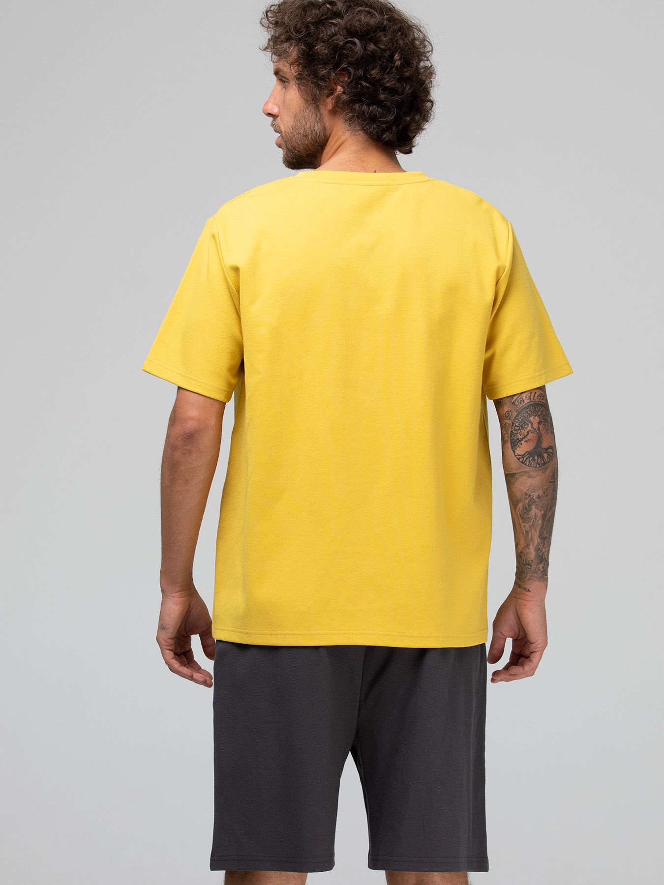 Мужской костюм для дома и отдыха: футболка и шорты 11