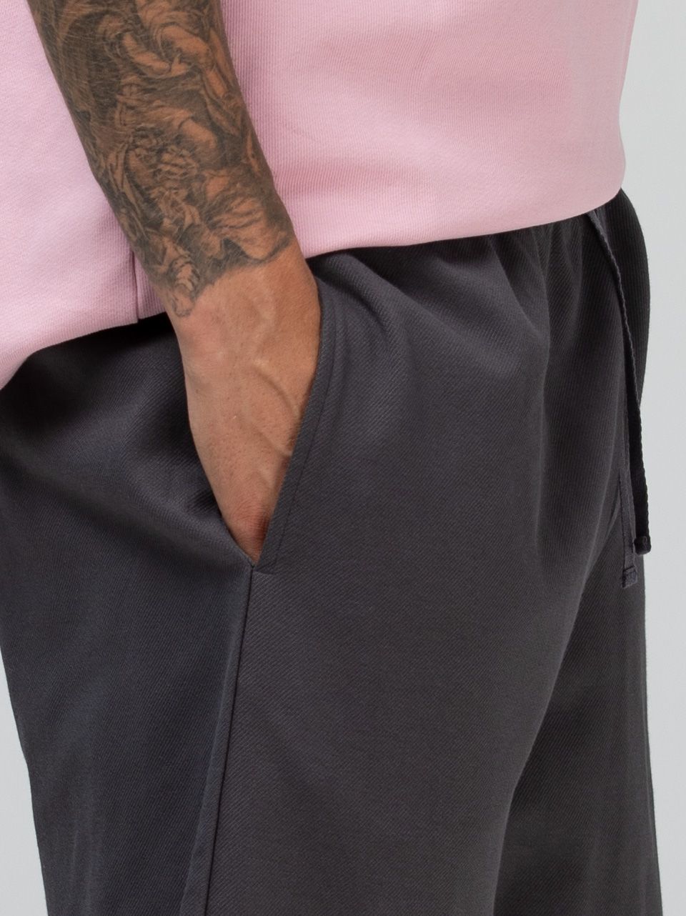 Мужской костюм для дома и отдыха: футболка и шорты 8