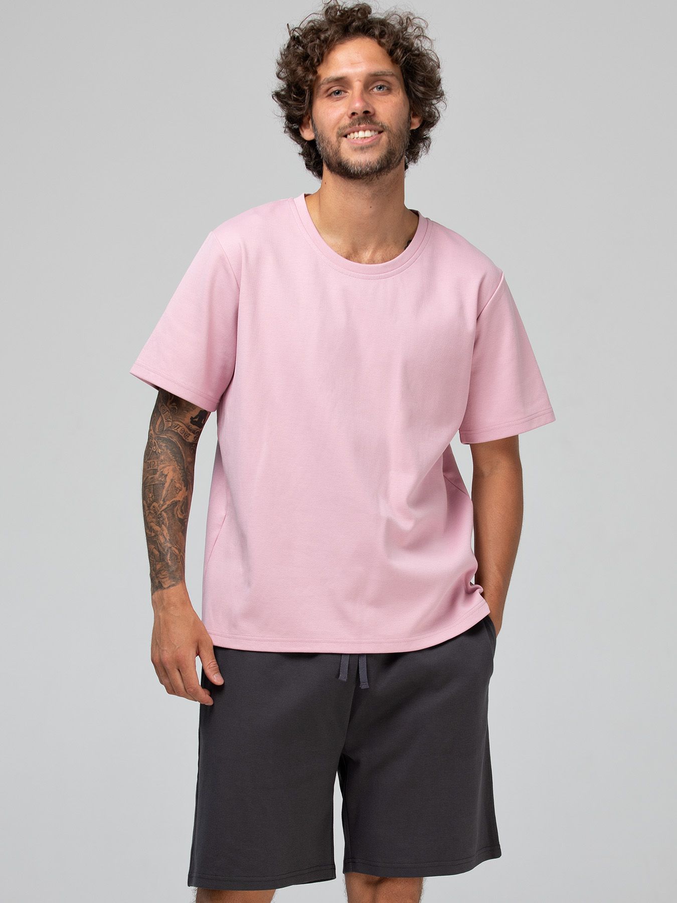 Мужской костюм для дома и отдыха: футболка и шорты 5