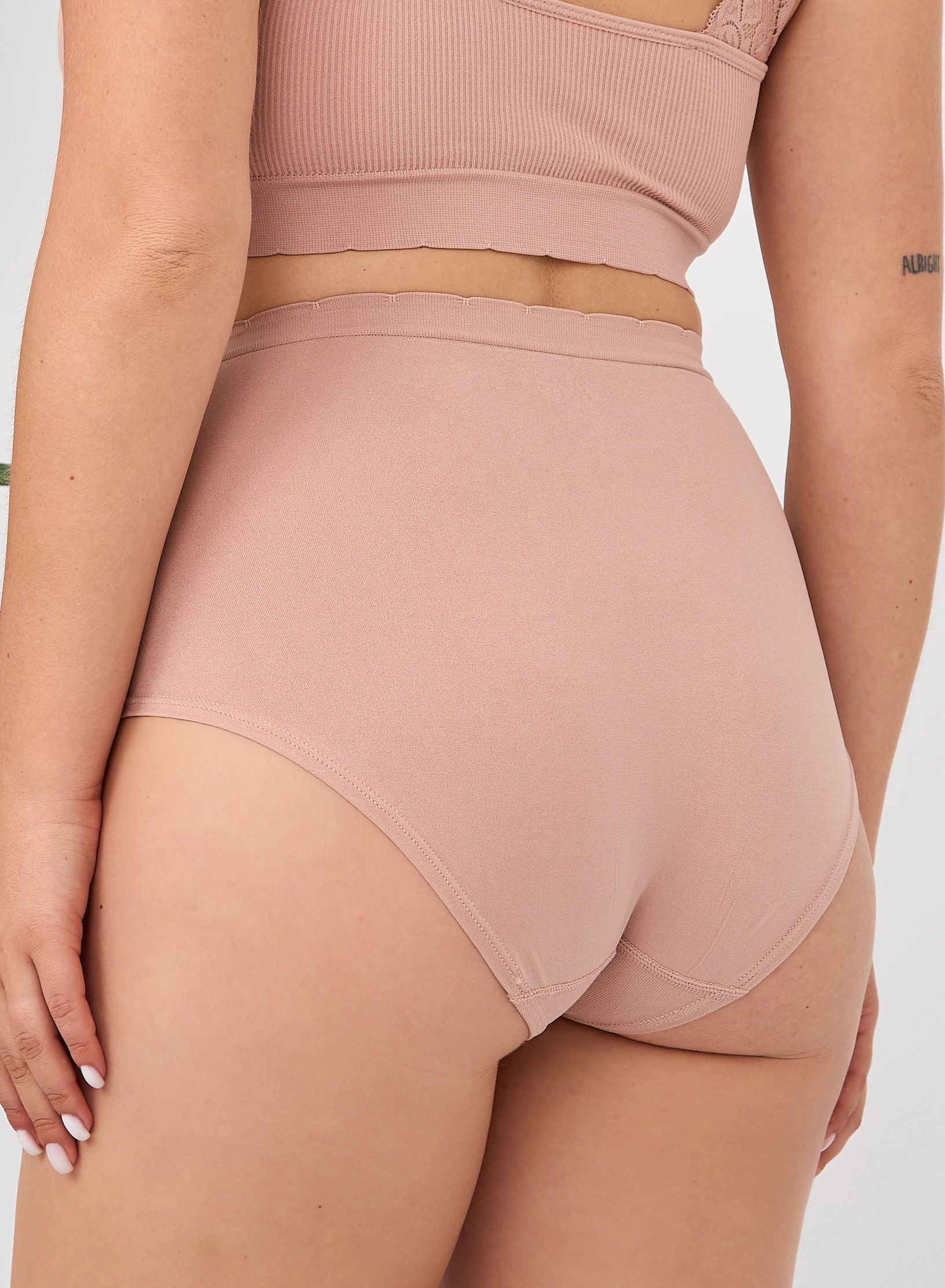 Высокие гладкие бесшовные трусики 10