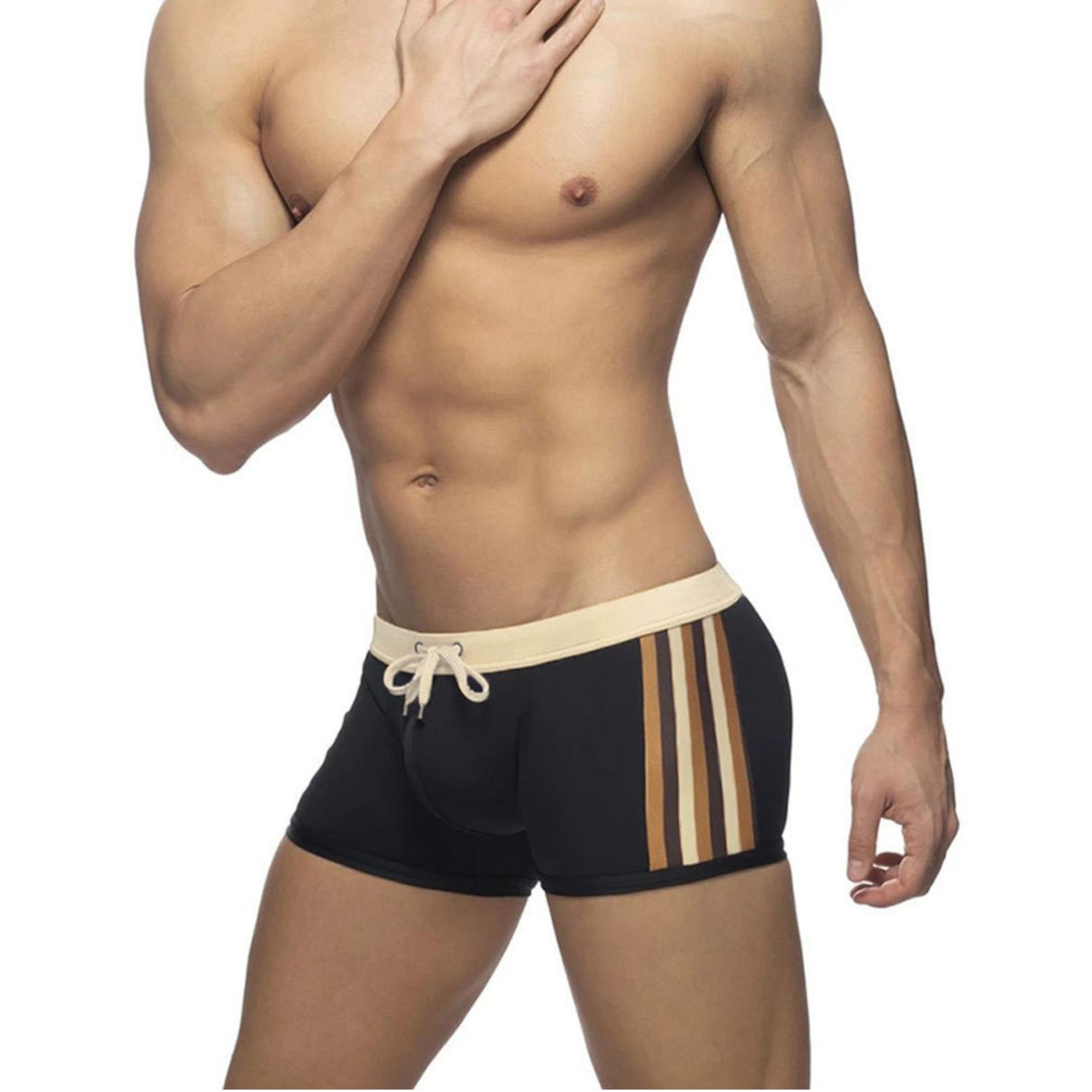 Черные мужские плавки-боксеры с бежевыми полосками по бокам 1