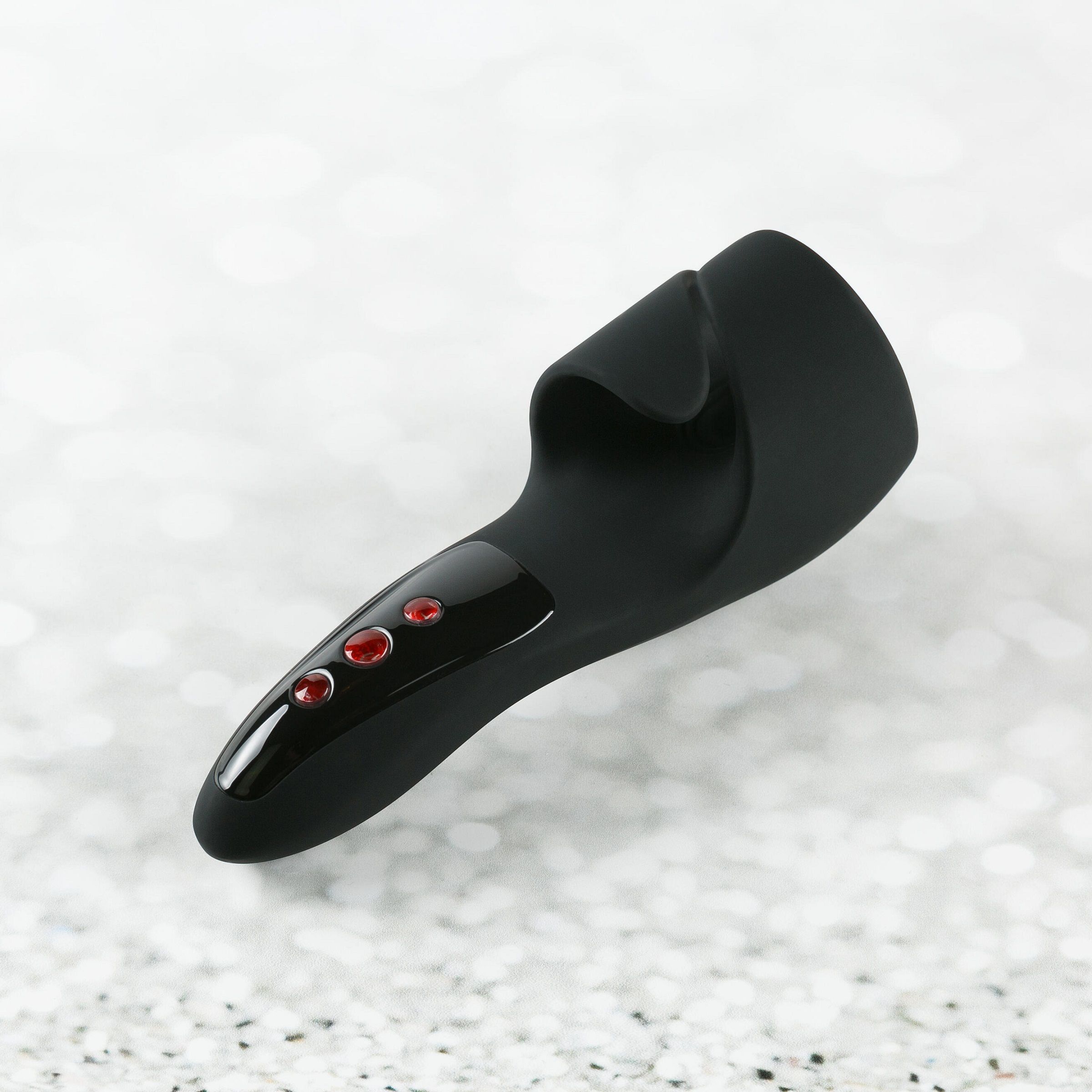 Черный вибромастурбатор с пульсацией Apollo 8