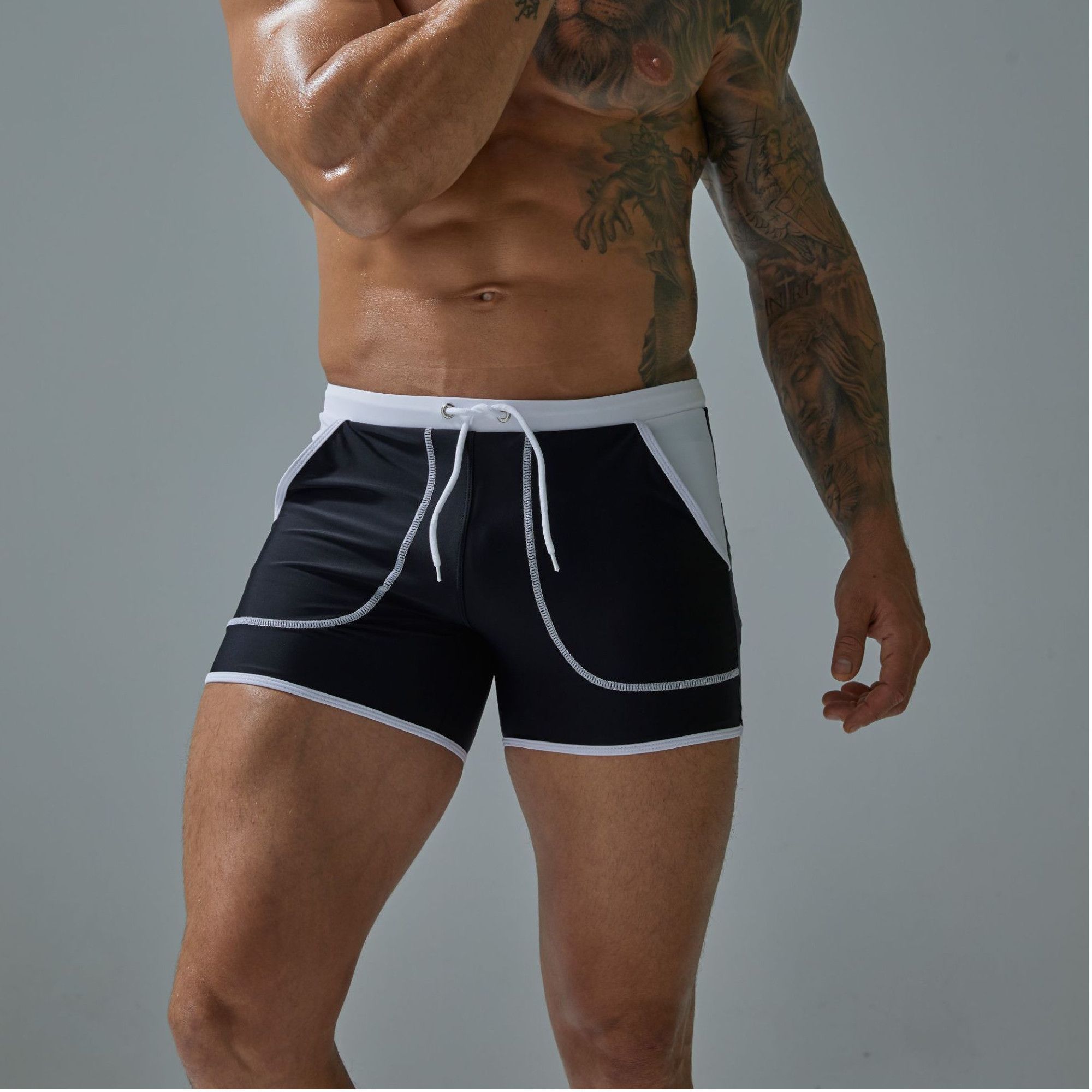 Черные плавки-боксеры с контрастной отделкой 1