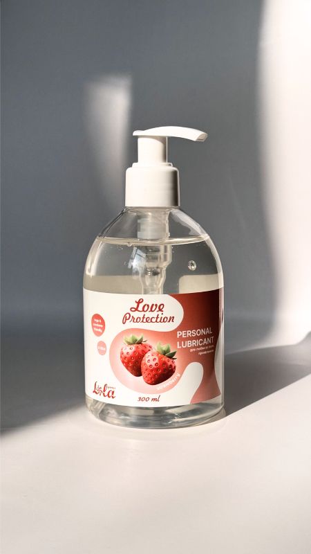 Лубрикант на водной снове Love Protection Strawberry с ароматом клубники - 300 мл. 2