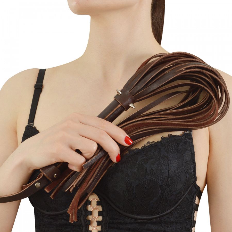 Коричневая кожаная плеть с шипами - 55 см. 2