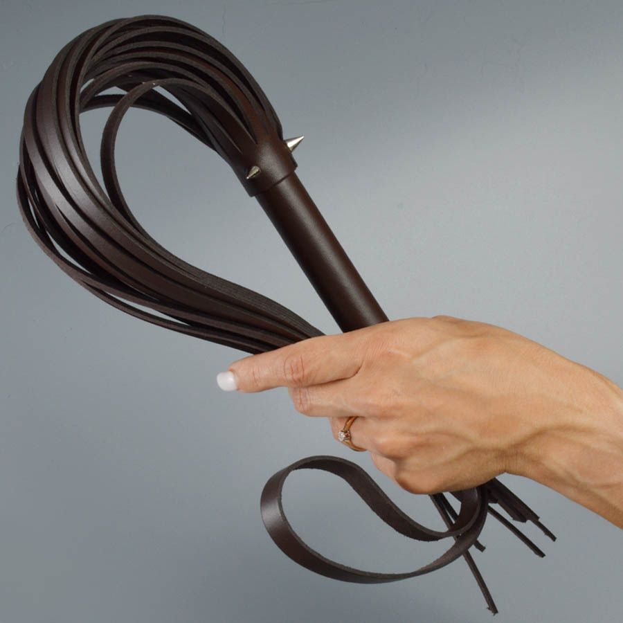 Коричневая кожаная плеть с шипами - 55 см. 1