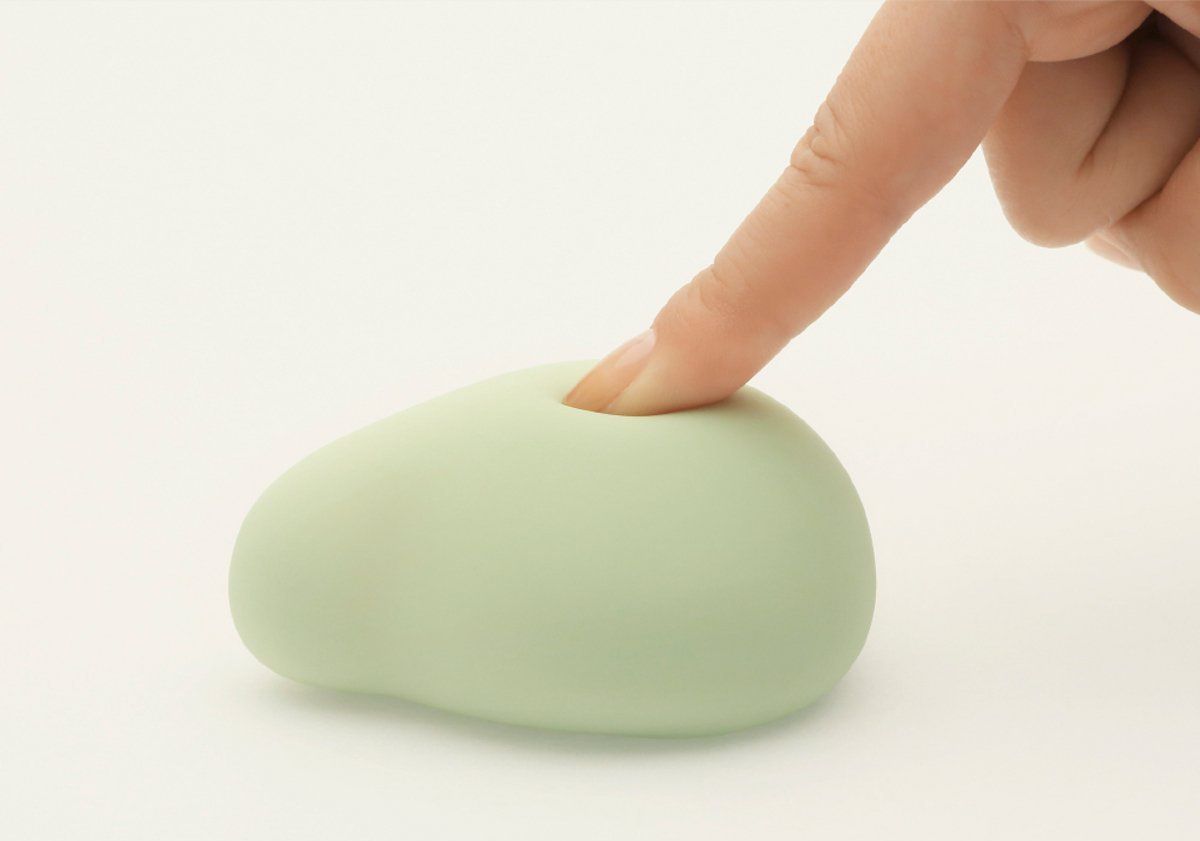 Зелёный вибромассажер для женщин IROHA MIDORI  6