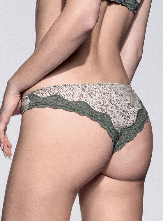 Комплект Chic: пуш-ап бюстгальтер и трусики-бразилиана 6