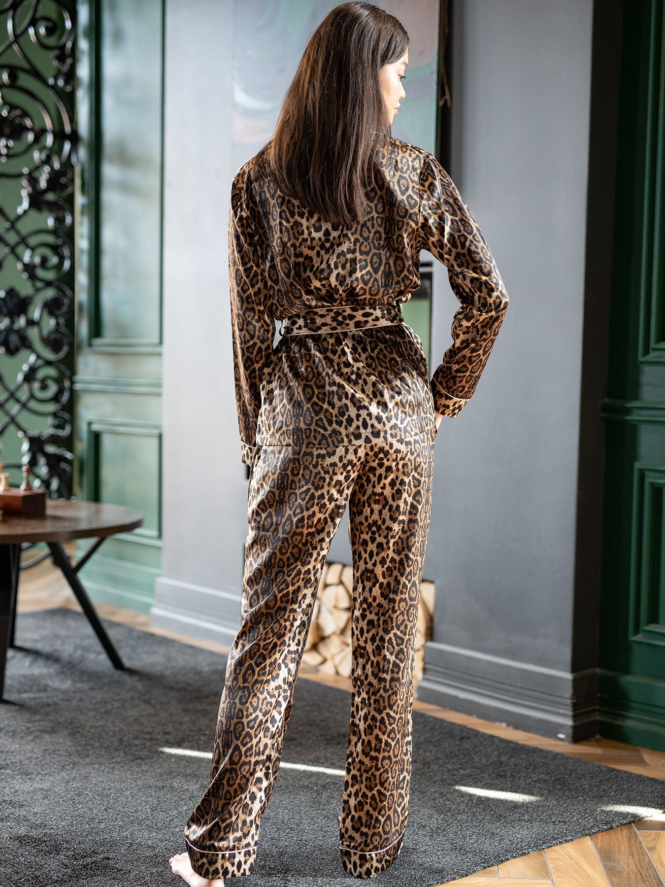 Пижамный комплект леопардовой расцветки: жакет и брючки 2