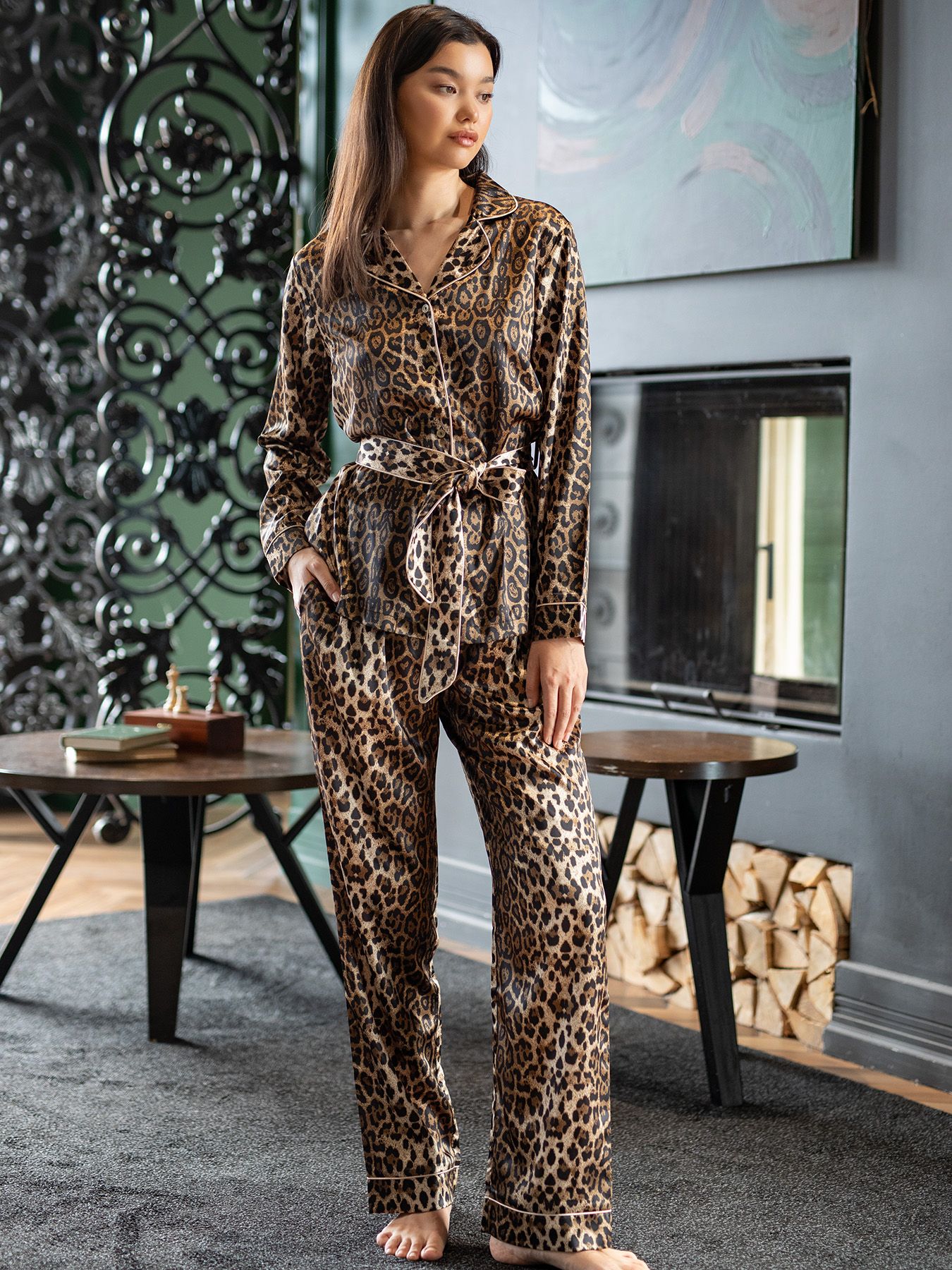 Пижамный комплект леопардовой расцветки: жакет и брючки 1