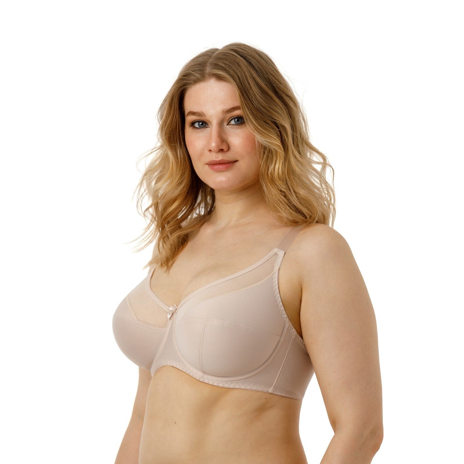 Бюстгальтер на каркасах с Т-образным членением чашек 7