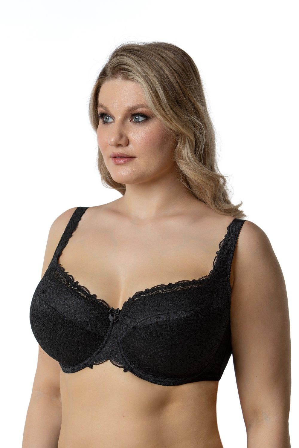 Бюстгальтер на каркасах с дублированной чашкой 1