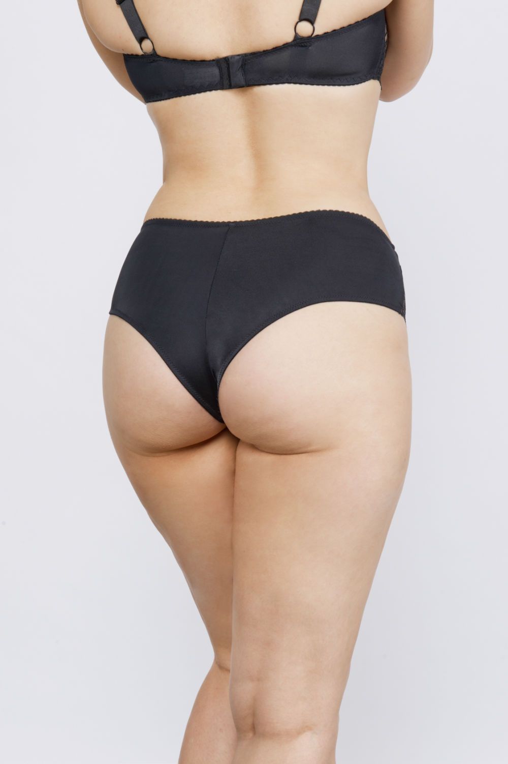 Трусы-бразилиана с кружевной отделкой 6