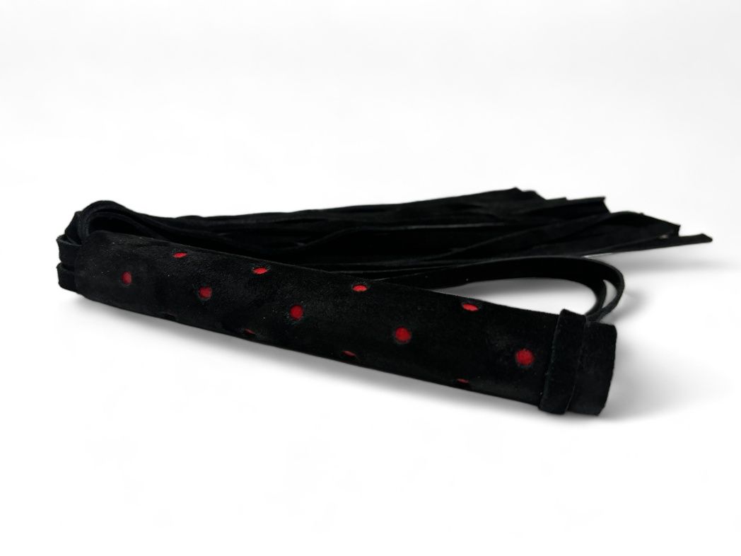 Черная замшевая плеть с красными точками на рукояти Red dot Princess - 43 см. 3
