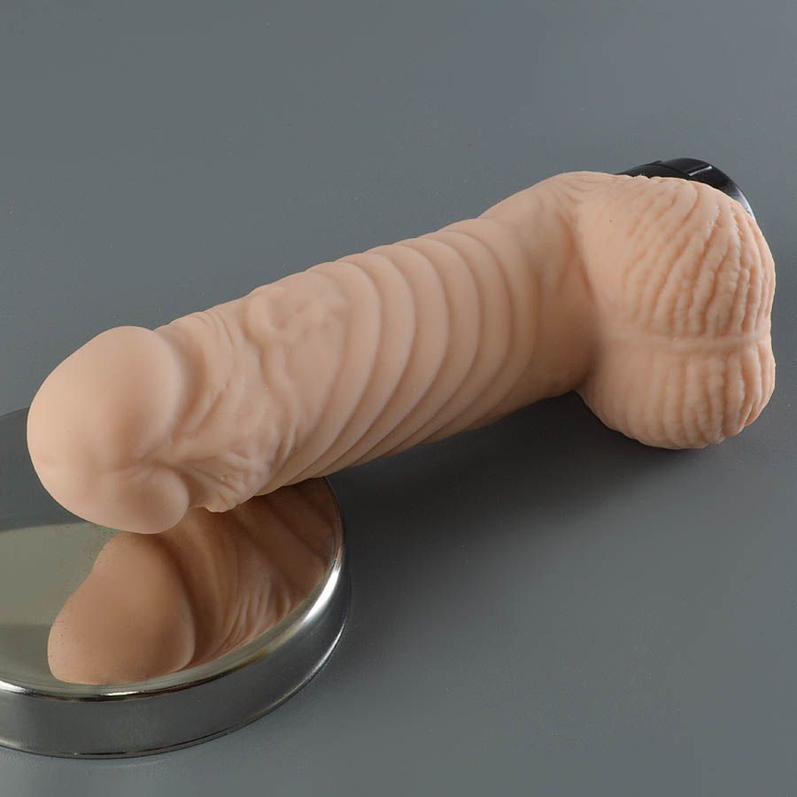 Телесный многоскоростной вибратор Iggy - 16 см. 3