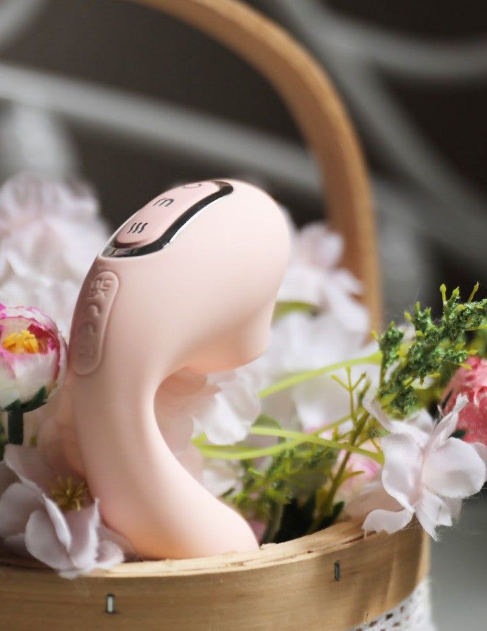 Нежно-розовый вибратор Tara с вакуумной стимуляцией и управлением через приложение 6