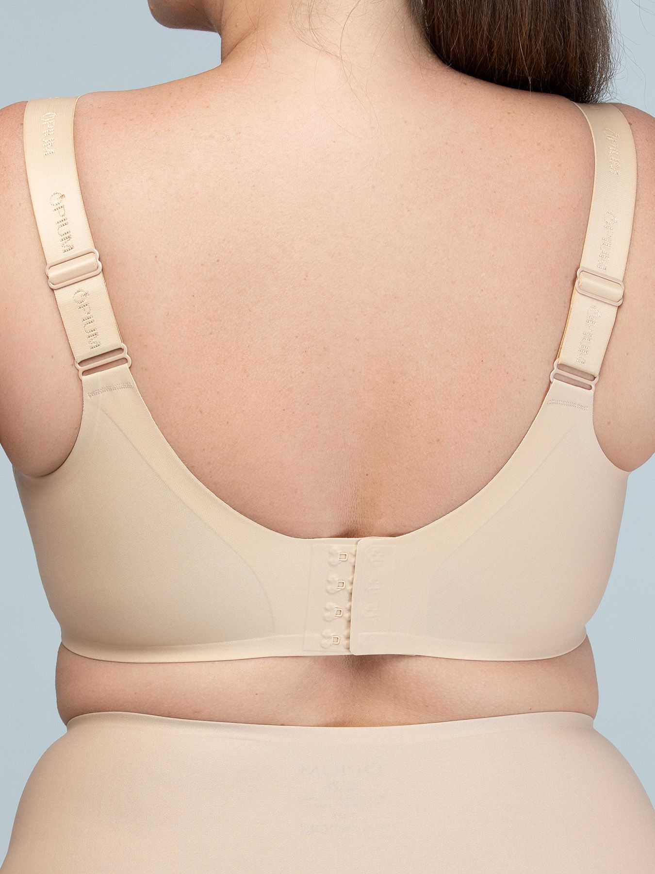 Бесшовный бюстгальтер для большой груди 2