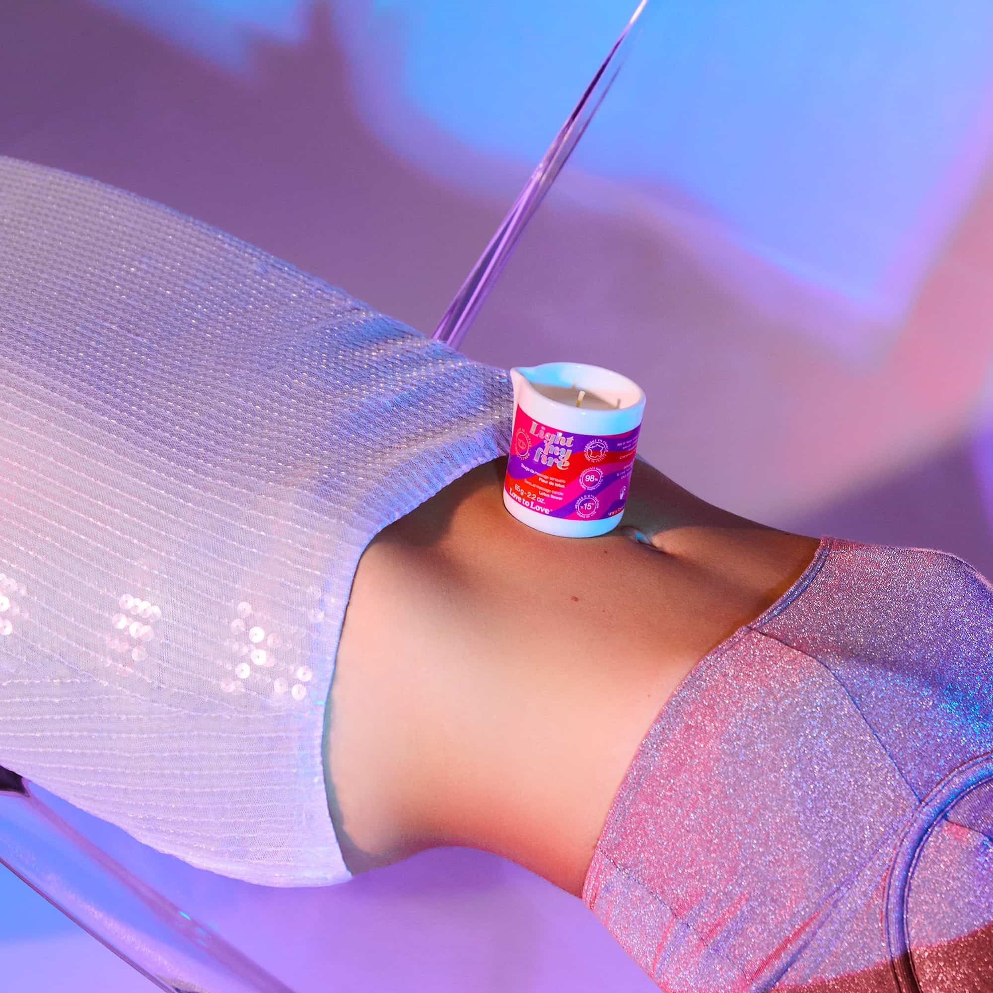 Массажная свеча Light My Fire Monoi с ароматом моной - 65 гр. 2