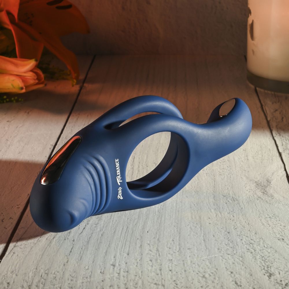 Синее эрекционное виброкольцо с двойным подхватом мошонки Ring Around The Rosy 11