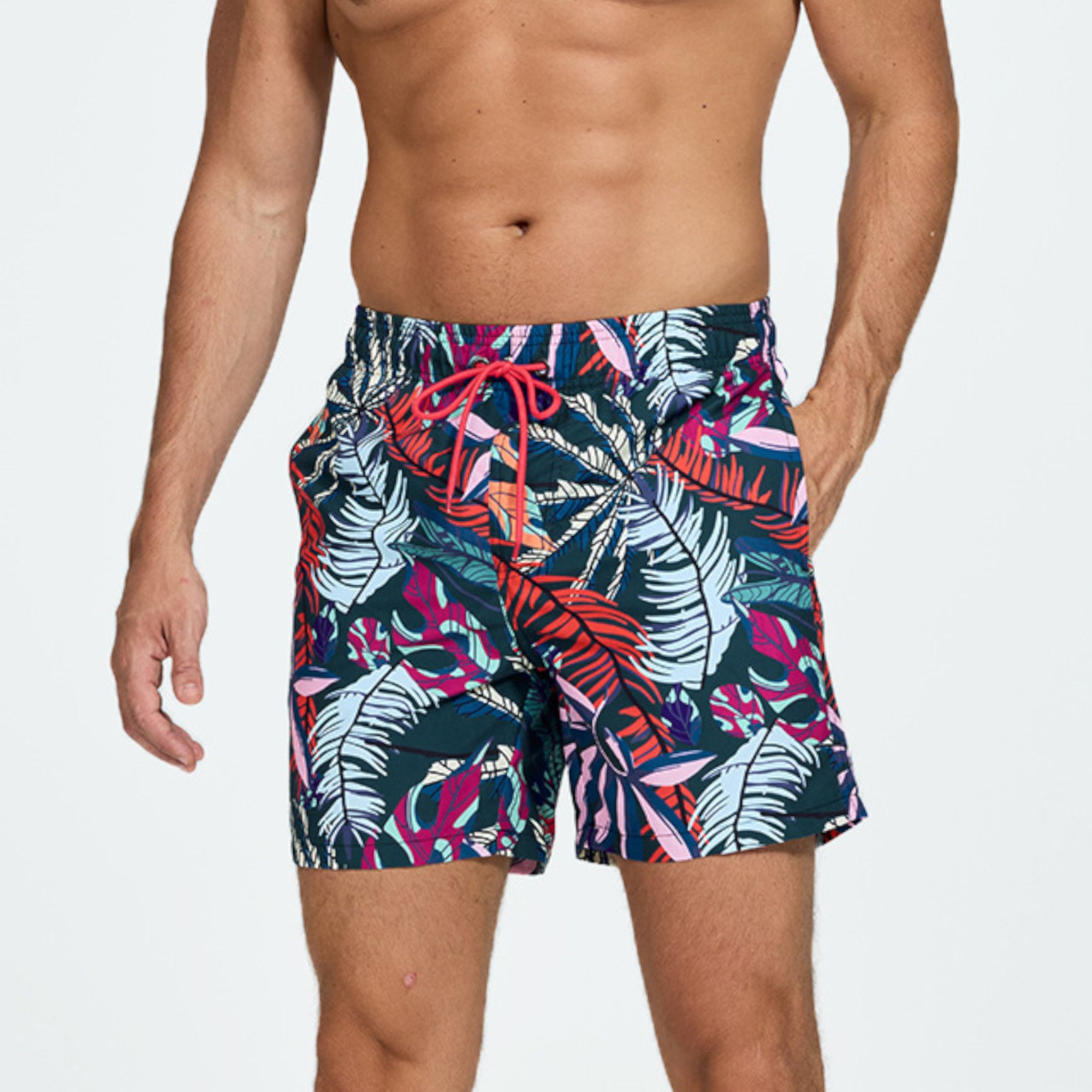 Темно-серые шорты с растительным принтом 1