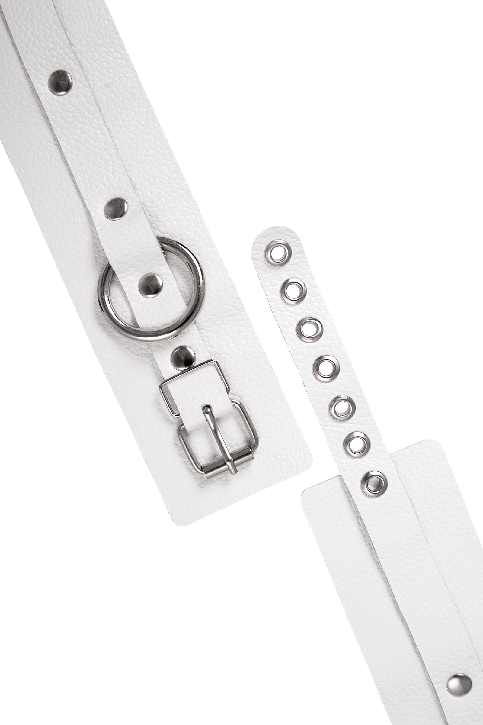 Белые мягкие кожаные оковы с люверсами 5