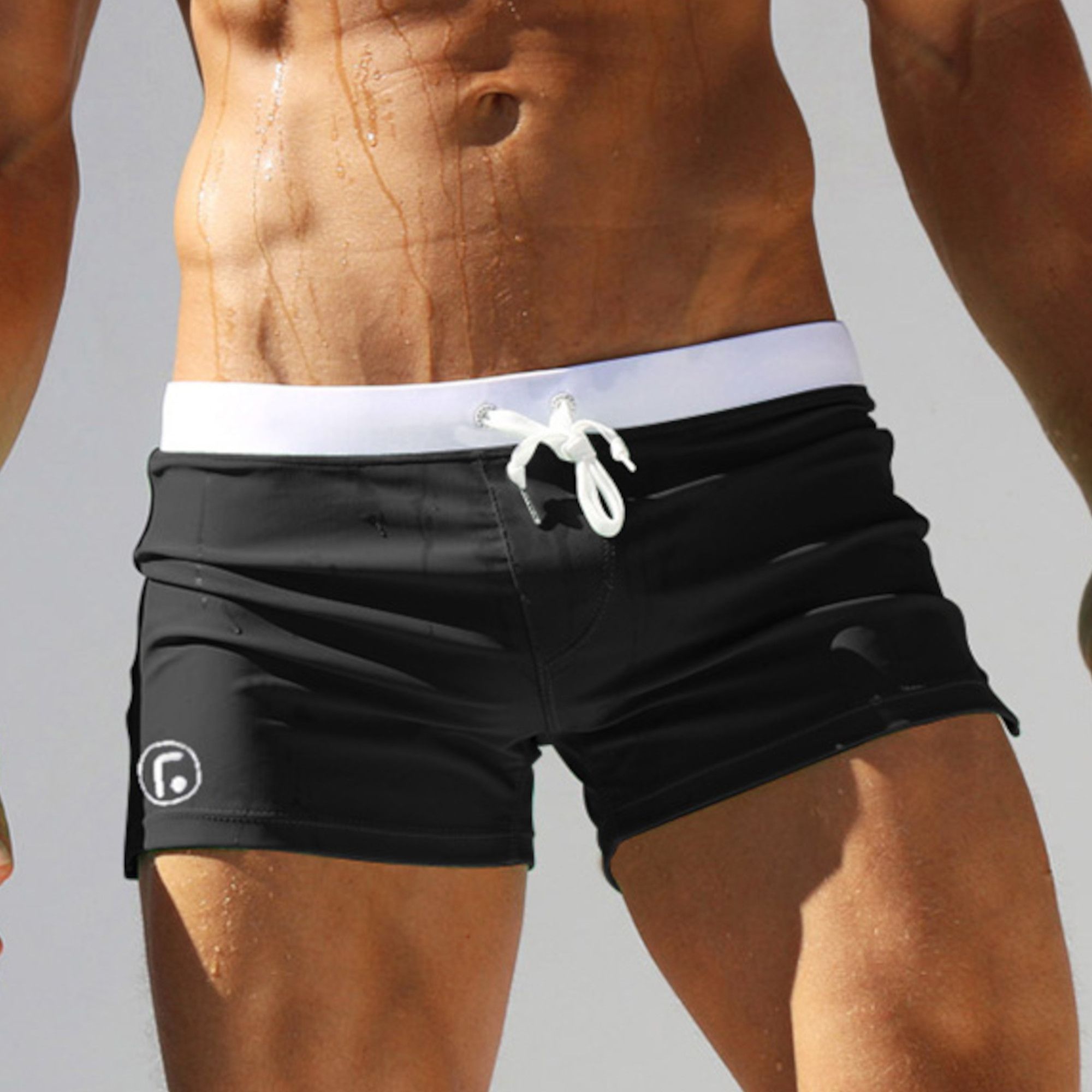 Черные мужские плавки-хипсы с белым поясом 1