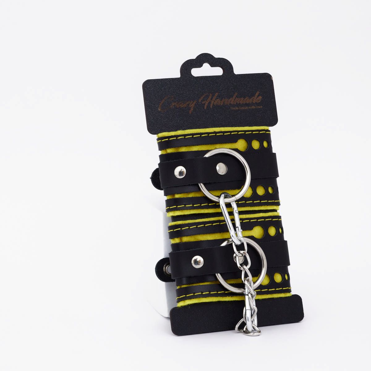 Черно-желтые кожаные наручники с жёлтой строчкой 2