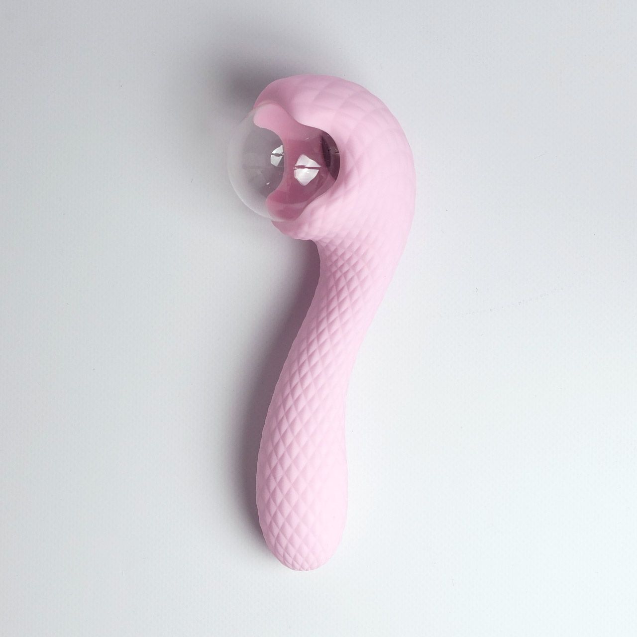 Розовый вибромассажёр с деликатными токами 6