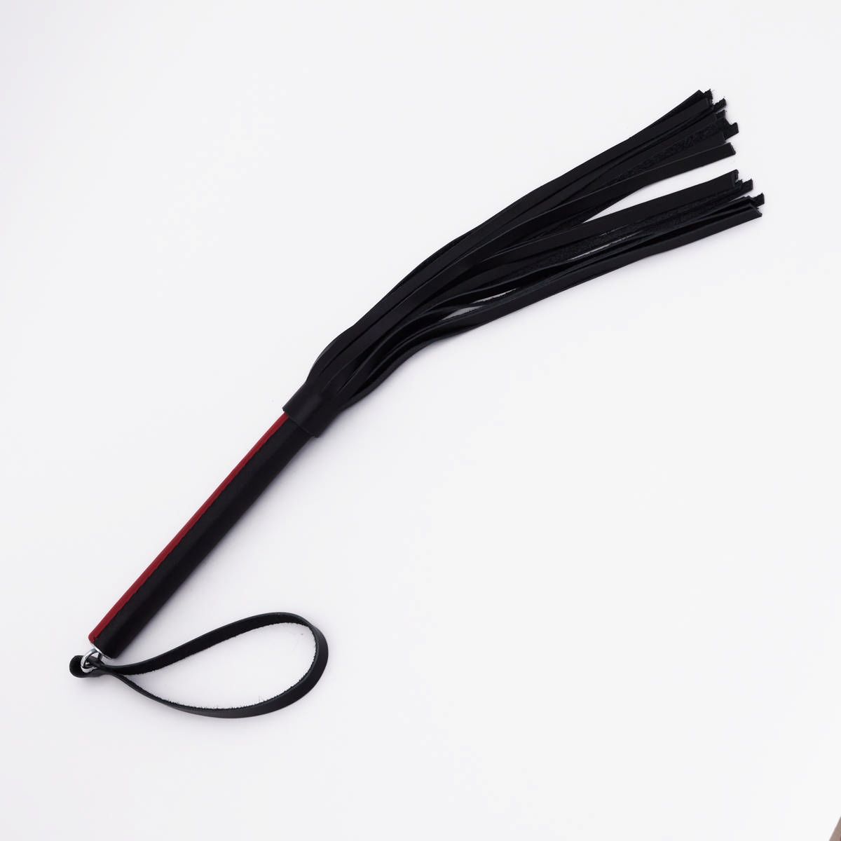 Черно-красный кожаный флоггер - 50 см. 2