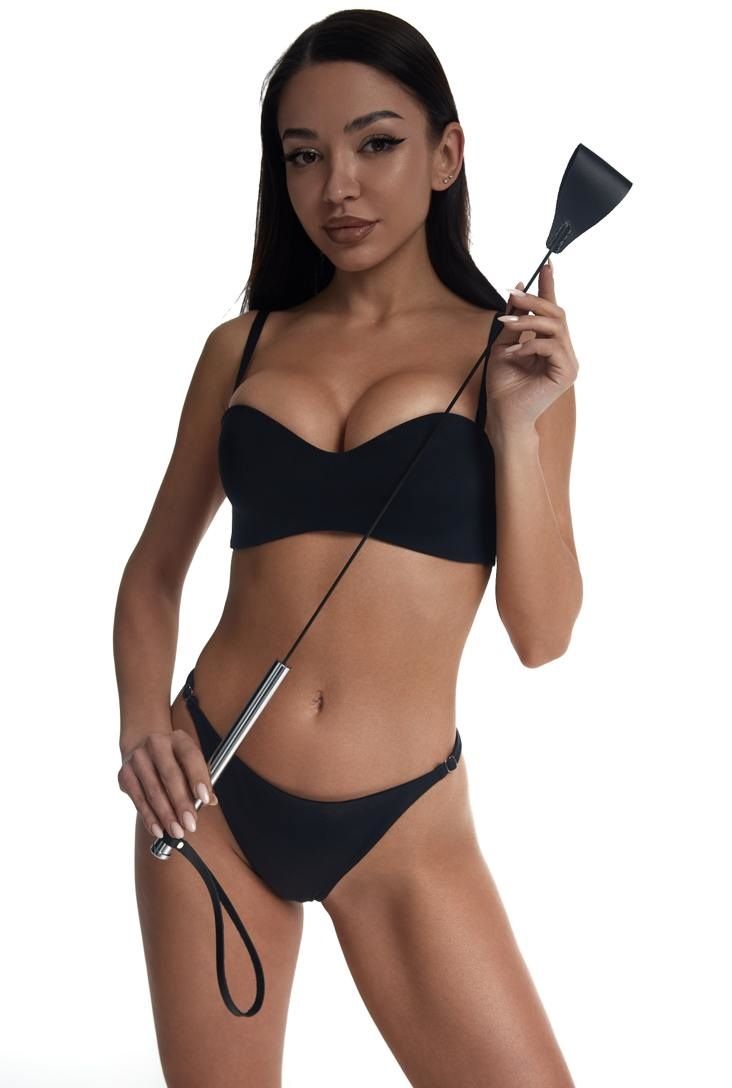 Стек с широким черным кожаным наконечником и металлической ручкой - 67 см. 1