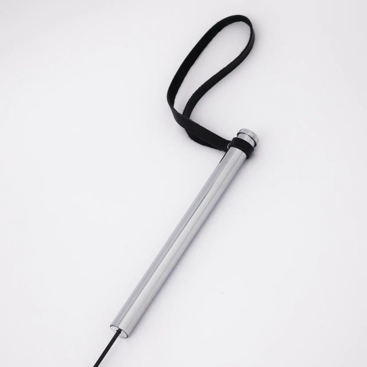 Черный стек с металлической ручкой 2