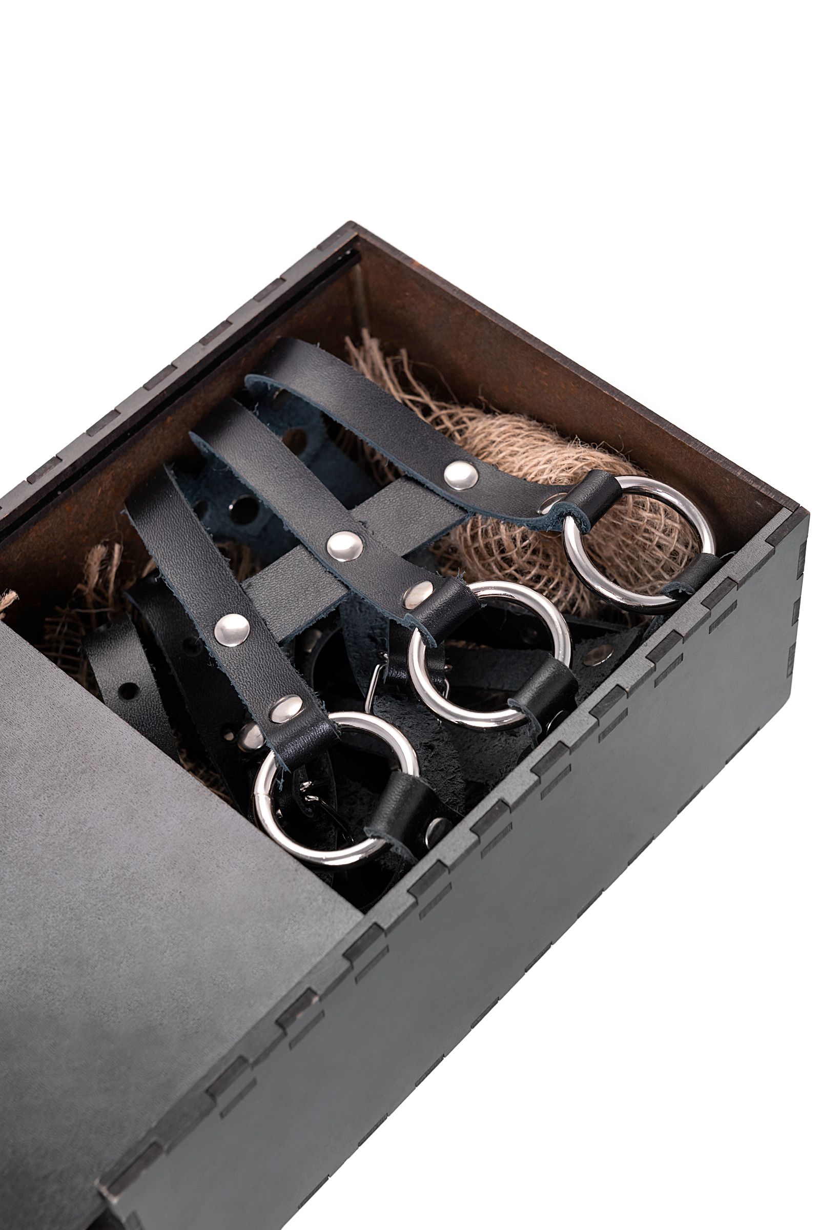 Черный кожаный пояс с кольцами 5