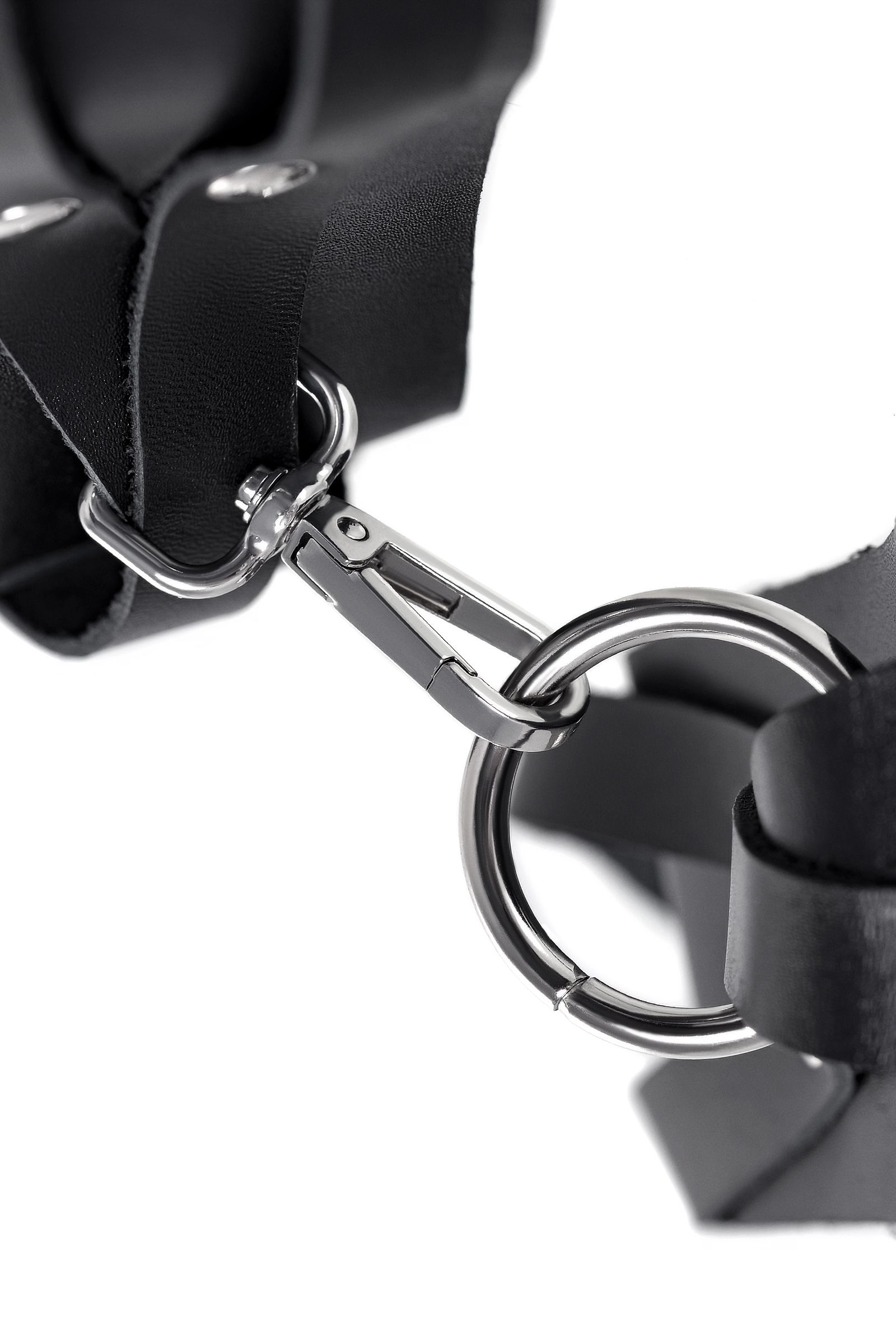 Черные кожаные оковы с двумя перекрёстными ремешками 7
