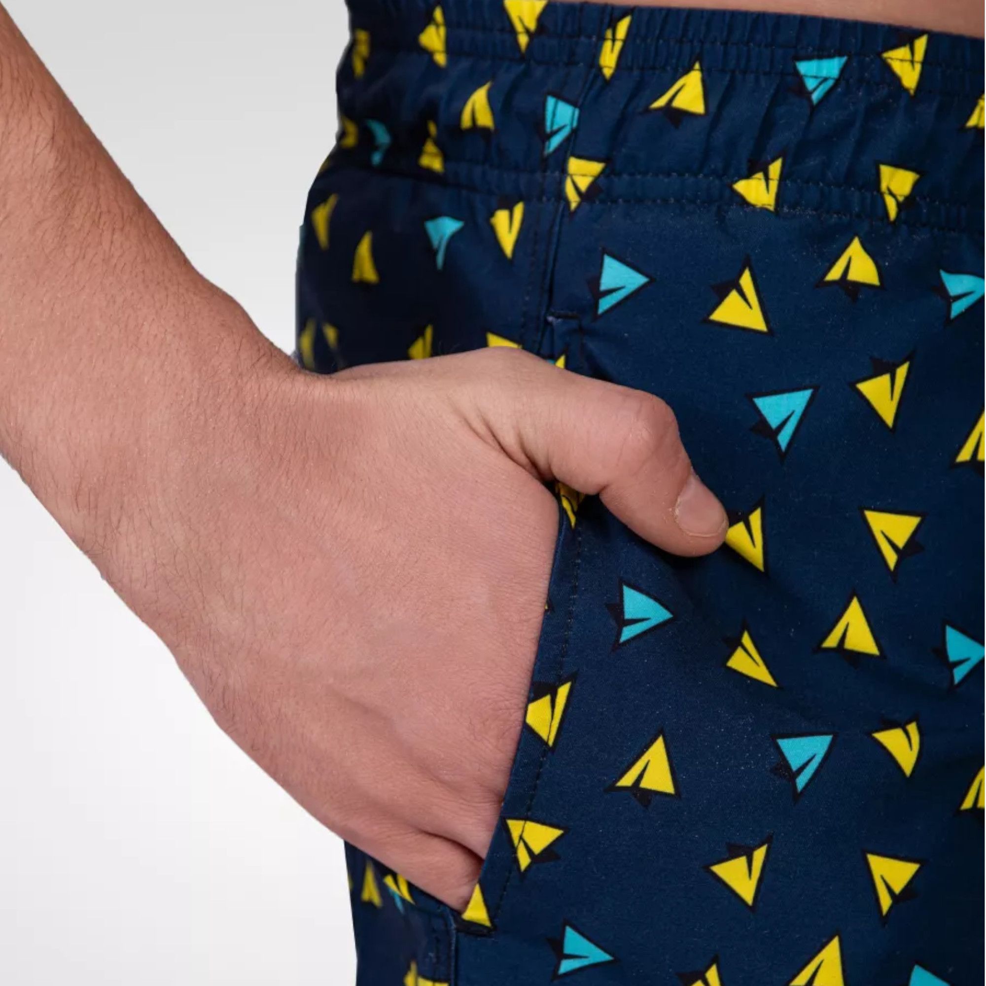 Темно-синие пляжные шорты с принтом и боковыми карманами 3